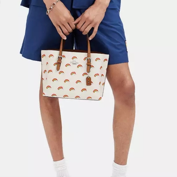 COACH Pride Bags Mollie Tote 25 With Rainbow Heart Print NWT Authentic 🌈 - Picture 3 of 15